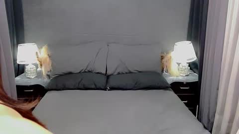 julie online show from February 16, 7:48 am