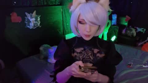    online show from March 14, 2:17 am