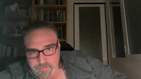 Snapshot of jim_dick chatting on December 21, 11:12 pm Jim Dick online show from December 21, 11:12 pm