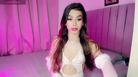 Snapshot of jimenna__ chatting on January 3, 4:55 am jimenna online show from January 3, 4:55 am