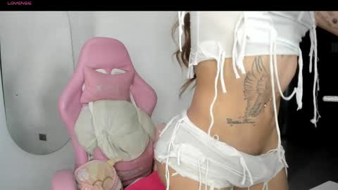 Snapshot of jimenna__ chatting on May 16, 10:36 am jimenna online show from May 16, 10:36 am
