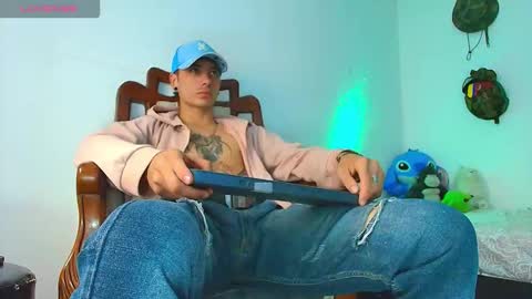 Snapshot of jimm66_ chatting on February 6, 3:44 am Jimm Independent Model online show from February 6, 3:44 am