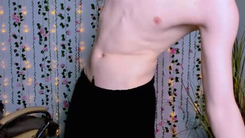 Snapshot of jimmie_hot chatting on March 11, 2:32 am your dream online show from March 11, 2:32 am