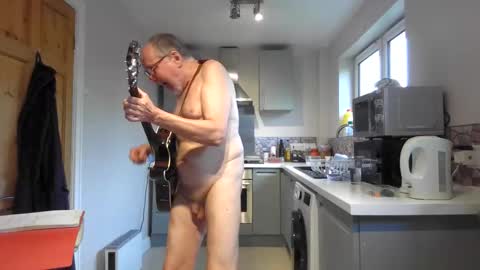 Snapshot of jimmybenido chatting on May 2, 4:56 pm Jim Redgewell online show from May 2, 4:56 pm