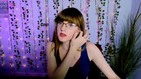 jina_toys online show from September 17, 8:10 pm