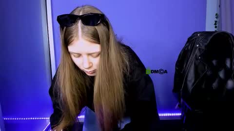 jina_toys online show from September 30, 8:25 pm