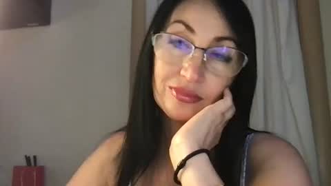 Snapshot of jinaluv chatting on June 19, 4:00 pm jinaluv online show from June 19, 4:00 pm