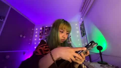 Minaa  online show from July 1, 3:19 am