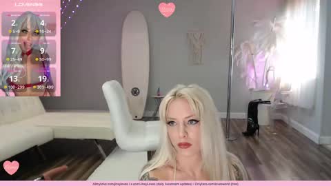 Snapshot of jinxy_loves chatting on May 23, 6:56 pm jinxy loves online show from May 23, 6:56 pm