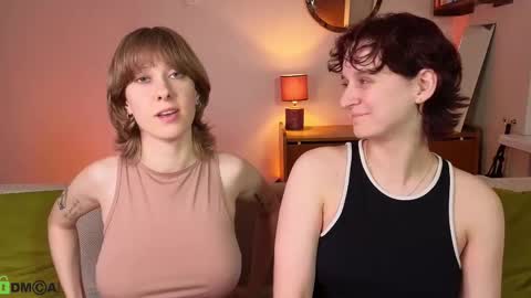 Snapshot of jitoon_exe chatting on October 24, 11:45 pm Hey Guys We are Julia ginger  Tina brunette online show from October 24, 11:45 pm