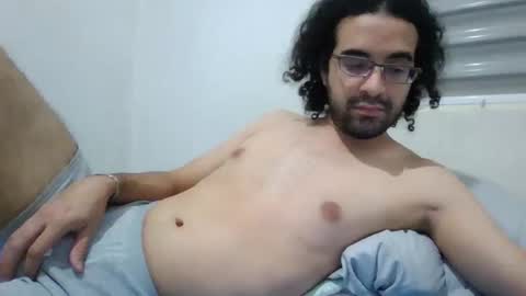 Snapshot of jizzafor chatting on December 5, 5:38 am jizzafor online show from December 5, 5:38 am