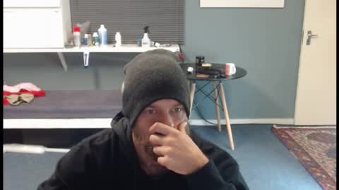 JamesJan van Rebel online show from April 4, 6:22 am