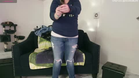 Snapshot of jjjust4fun1985 chatting on December 12, 12:16 am Nicole Allen online show from December 12, 12:16 am