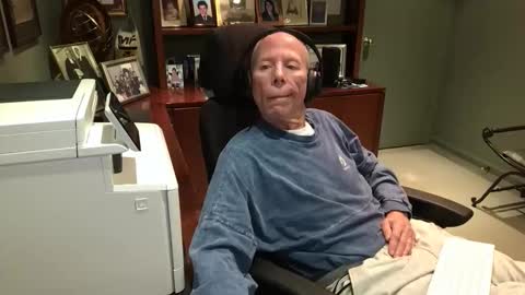 Snapshot of jlk7777 chatting on December 22, 4:31 am jlk7777 online show from December 22, 4:31 am