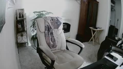 Snapshot of jlouton01 chatting on February 2, 5:48 pm kilroy online show from February 2, 5:48 pm