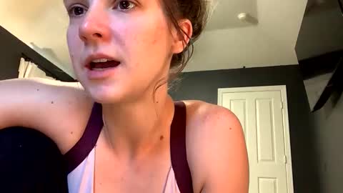 jlynn1997 online show from November 15, 9:11 pm