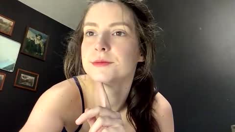Snapshot of jlynn1997 chatting on April 15, 2:35 pm jlynn1997 online show from April 15, 2:35 pm