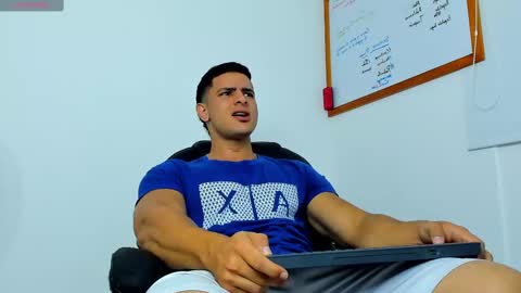 Snapshot of jmortton chatting on September 18, 12:40 pm IGJmortton online show from September 18, 12:40 pm