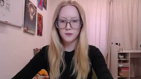 Snapshot of joan_kiss chatting on July 11, 1:30 am joan_kiss online show from July 11, 1:30 am