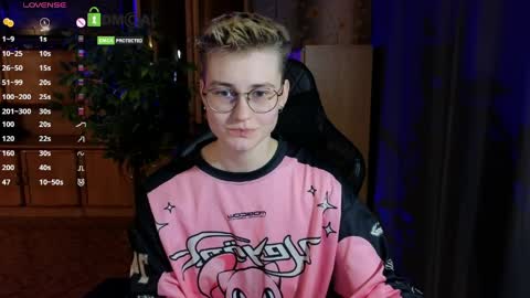 J online show from April 3, 8:29 pm