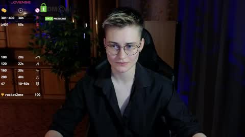 J online show from April 18, 7:58 pm