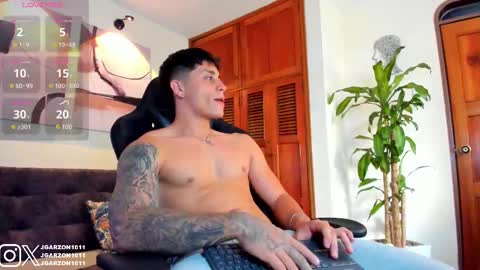 Snapshot of joan_soto chatting on October 2, 1:51 pm joan_soto online show from October 2, 1:51 pm