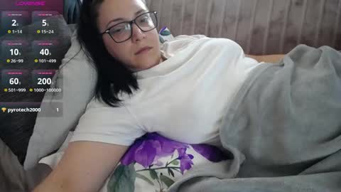 Snapshot of joanna_cw chatting on May 27, 9:39 am Jo online show from May 27, 9:39 am