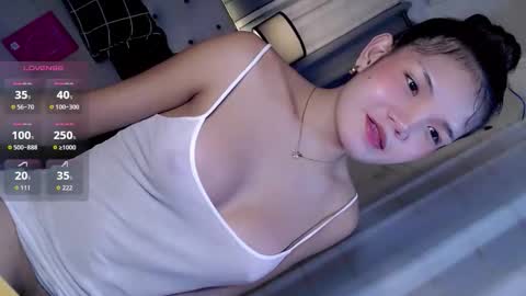 Snapshot of joanna_johnson chatting on May 26, 5:42 pm joanna_johnson online show from May 26, 5:42 pm