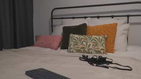 Joanne online show from September 29, 5:23 am