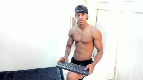 Snapshot of joao_da_silva19 chatting on May 23, 3:05 pm Joao Da Silva online show from May 23, 3:05 pm