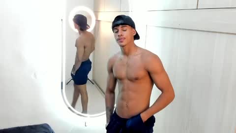 Snapshot of joao_da_silva19 chatting on May 28, 2:03 pm Joao Da Silva online show from May 28, 2:03 pm
