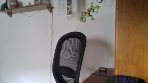 Snapshot of joaodias_18 chatting on December 15, 3:09 pm joaodias_18 online show from December 15, 3:09 pm