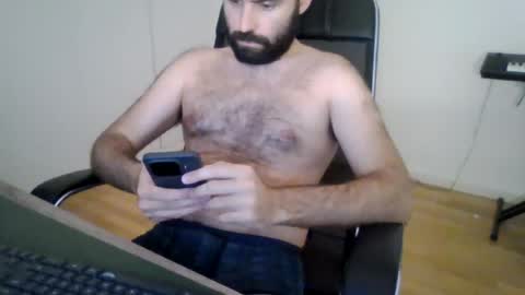 Snapshot of joaodias_18 chatting on July 2, 4:57 pm joaodias_18 online show from July 2, 4:57 pm