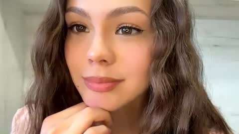 Snapshot of jodeesolarz chatting on March 1, 8:49 am Mila online show from March 1, 8:49 am