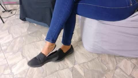 Jhulia online show from February 13, 1:29 pm