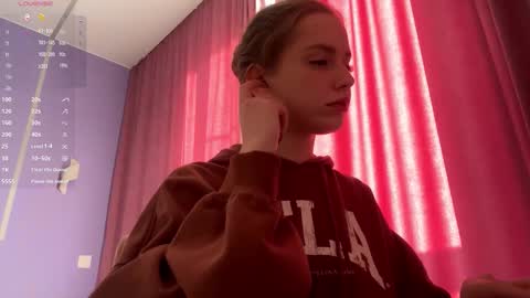 Lina online show from November 4, 7:51 am