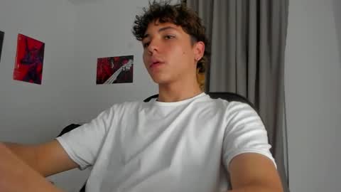 Snapshot of joe23___ chatting on September 26, 5:22 am Joe online show from September 26, 5:22 am
