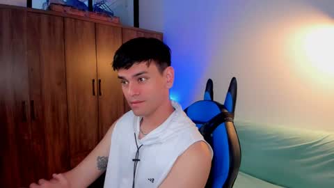 Snapshot of joe_jhonson chatting on February 18, 2:59 pm joe jhonson online show from February 18, 2:59 pm