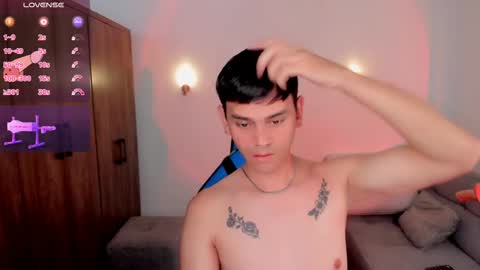 Snapshot of joe_jhonson chatting on March 1, 3:27 pm joe jhonson online show from March 1, 3:27 pm