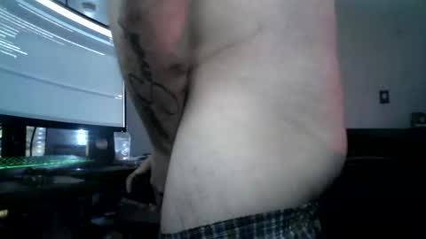 Snapshot of joebruce1313 chatting on January 11, 9:36 am joebruce1313 online show from January 11, 9:36 am