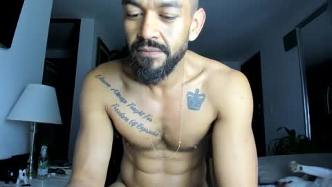 Snapshot of joel_beekman13 chatting on December 23, 11:39 pm Joel Beekman online show from December 23, 11:39 pm