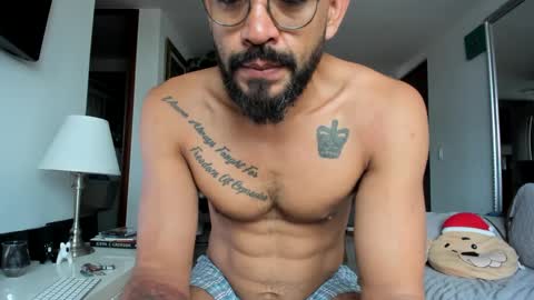 Snapshot of joel_beekman13 chatting on December 24, 12:11 pm Joel Beekman online show from December 24, 12:11 pm