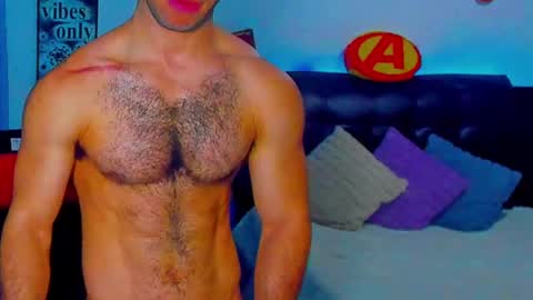 Snapshot of joel_ferreira chatting on December 15, 3:56 am Joel online show from December 15, 3:56 am