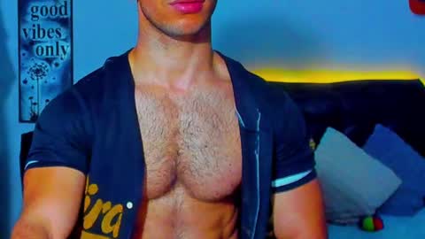 Snapshot of joel_ferreira chatting on March 9, 8:10 pm Joel online show from March 9, 8:10 pm