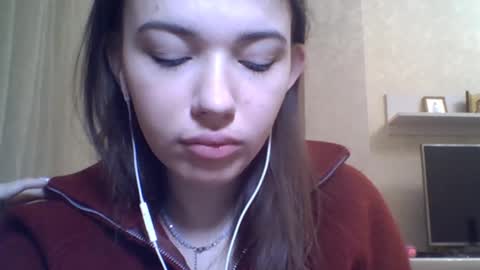 Jennifer online show from February 7, 8:34 pm