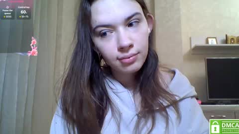 Jennifer online show from April 10, 5:39 pm