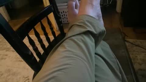 Snapshot of joemucha711369 chatting on April 24, 1:30 am joemucha711369 online show from April 24, 1:30 am