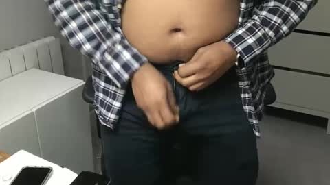 Snapshot of joeshades21 chatting on February 13, 2:09 pm joeshades21 online show from February 13, 2:09 pm