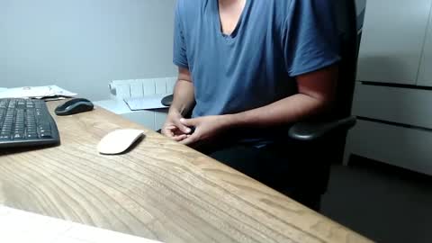 Snapshot of joeshades21 chatting on February 18, 7:10 am joeshades21 online show from February 18, 7:10 am