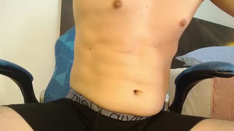 Snapshot of joey_millss chatting on August 1, 11:47 pm Joey online show from August 1, 11:47 pm